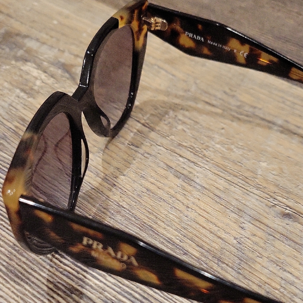Prada Black and Tortoise Sunglasses - Picture 4 of 14